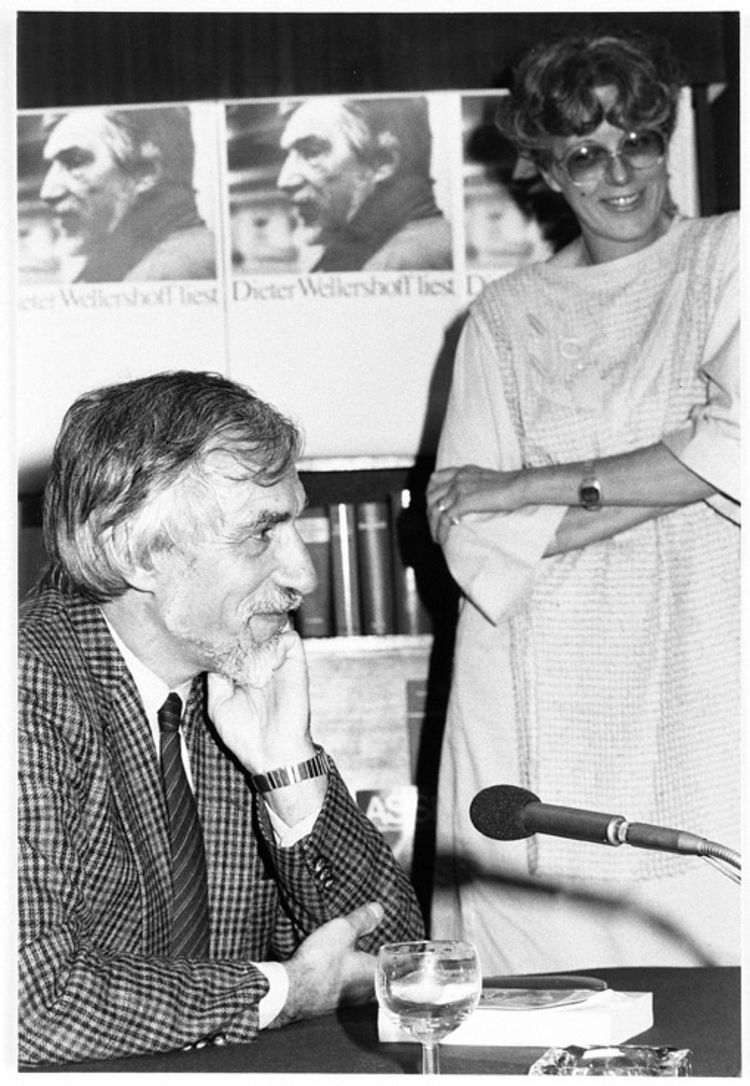 Dieter Wellershoff und Helga Bihler in Stuttgart, 29.10.1986 © Hans-Joachim Heyer