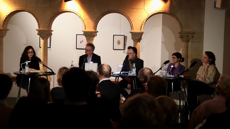 v.l.n.r.: Susan Bernofsky, Reto Sorg, Lukas Bärfuss, Ayşe Polat, Devrim Lingnau © LCB v.l.n.r.: Susan Bernofsky, Reto Sorg, Lukas Bärfuss, Ayşe Polat, Devrim Lingnau © LCB