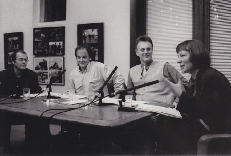 Studio LCB im Dezmeber 1994, v.l.n.r. Volker Braun, Jens Sparschuh, Hubert Winkels, Ursula Escherig © Renate von Mangoldt